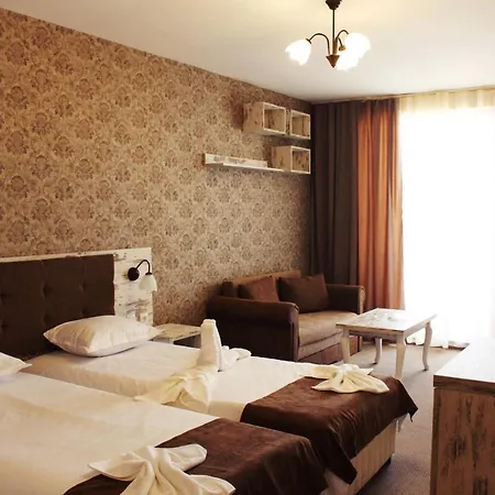 Paraiso Theopolis Hotel 3*