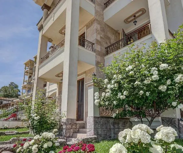 Paraiso Theopolis 3*