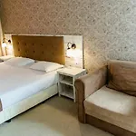 Paraiso Theopolis Хотел