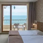 Хотел Paraiso Theopolis Обзор