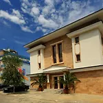 Paraiso Theopolis Обзор