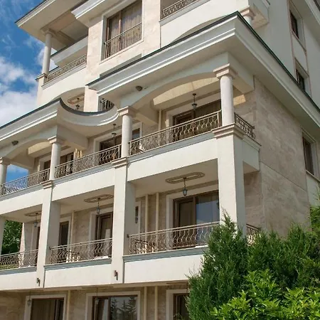 Paraiso Theopolis Obzor