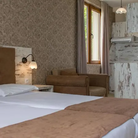 Paraiso Theopolis فندق