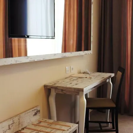 Paraiso Theopolis Обзор