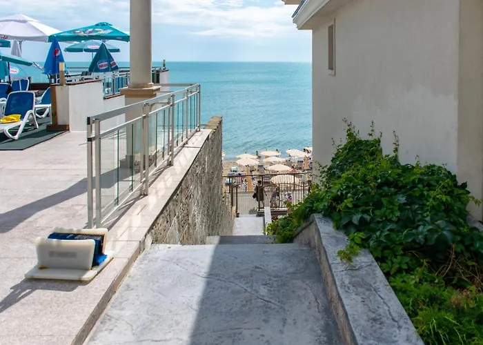 Paraiso Theopolis Отель Обзор