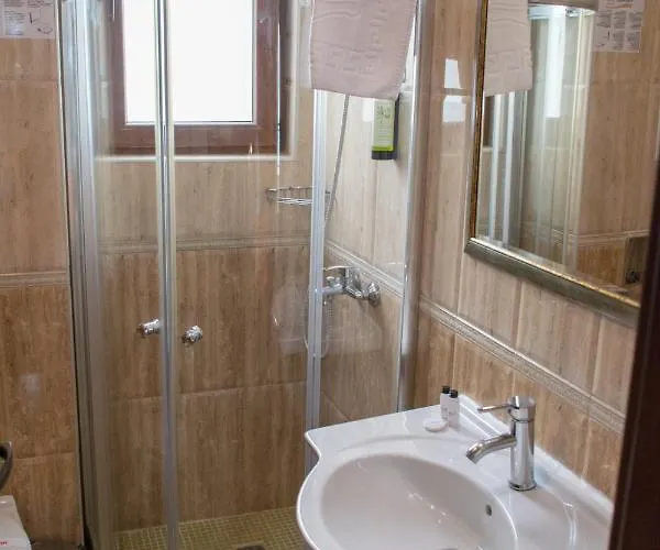 Paraiso Theopolis 3*