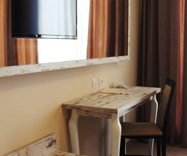 Paraiso Theopolis Обзор